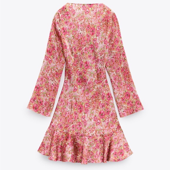 NWT FLORAL DRESS - Picture 3 of 7